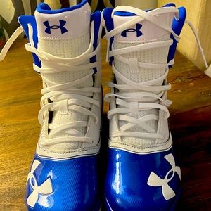 New under Armour football 🏈 cleats size 6